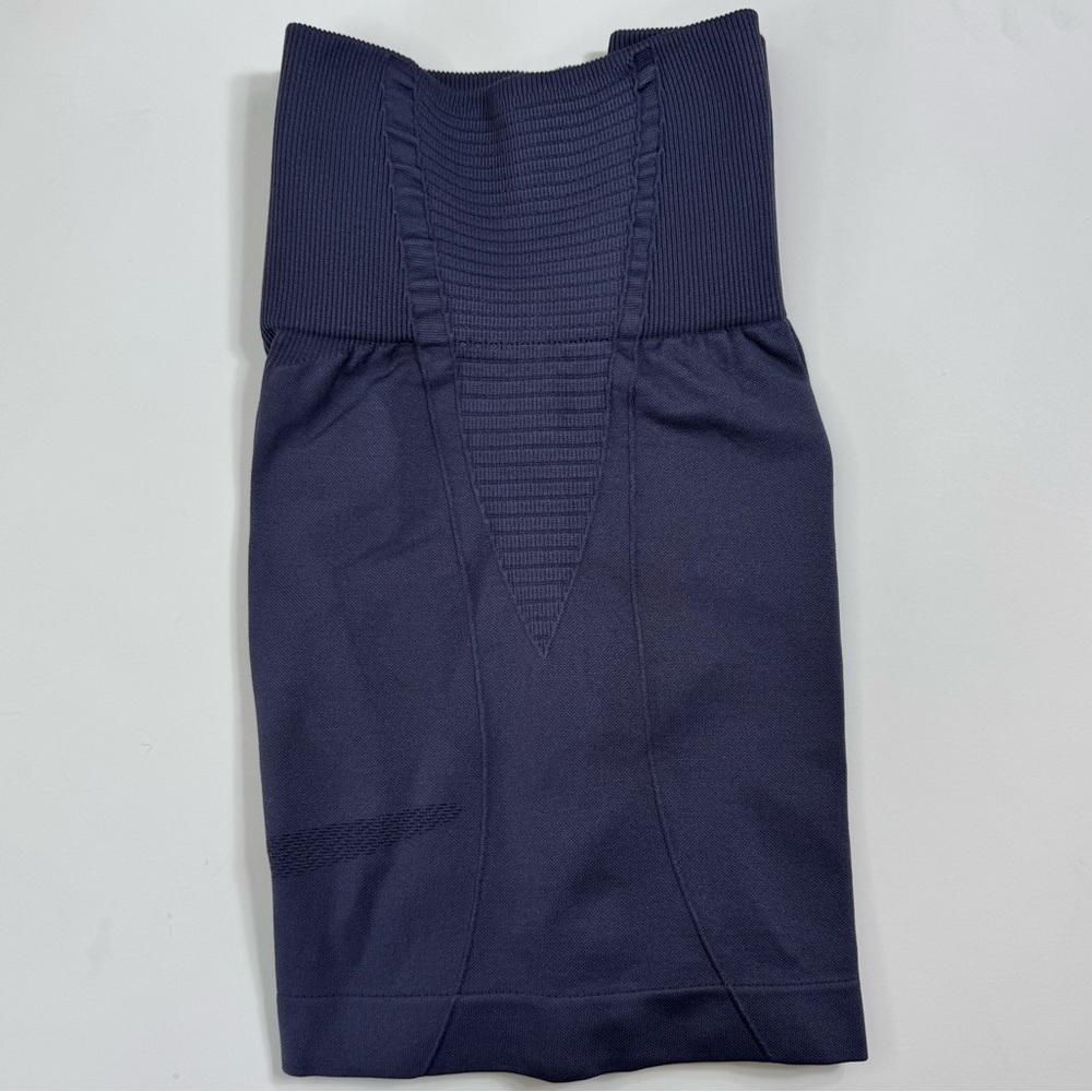 BALANCE V2 SEAMLESS SHORTS NAVY BLUE - Picture 5 of 8